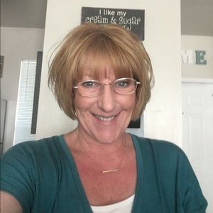 Meet your Posher, Janelle